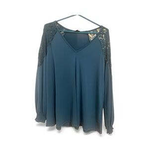 Torrid Lace Shoulder Blouse – Size 0 (Large 12-14)
